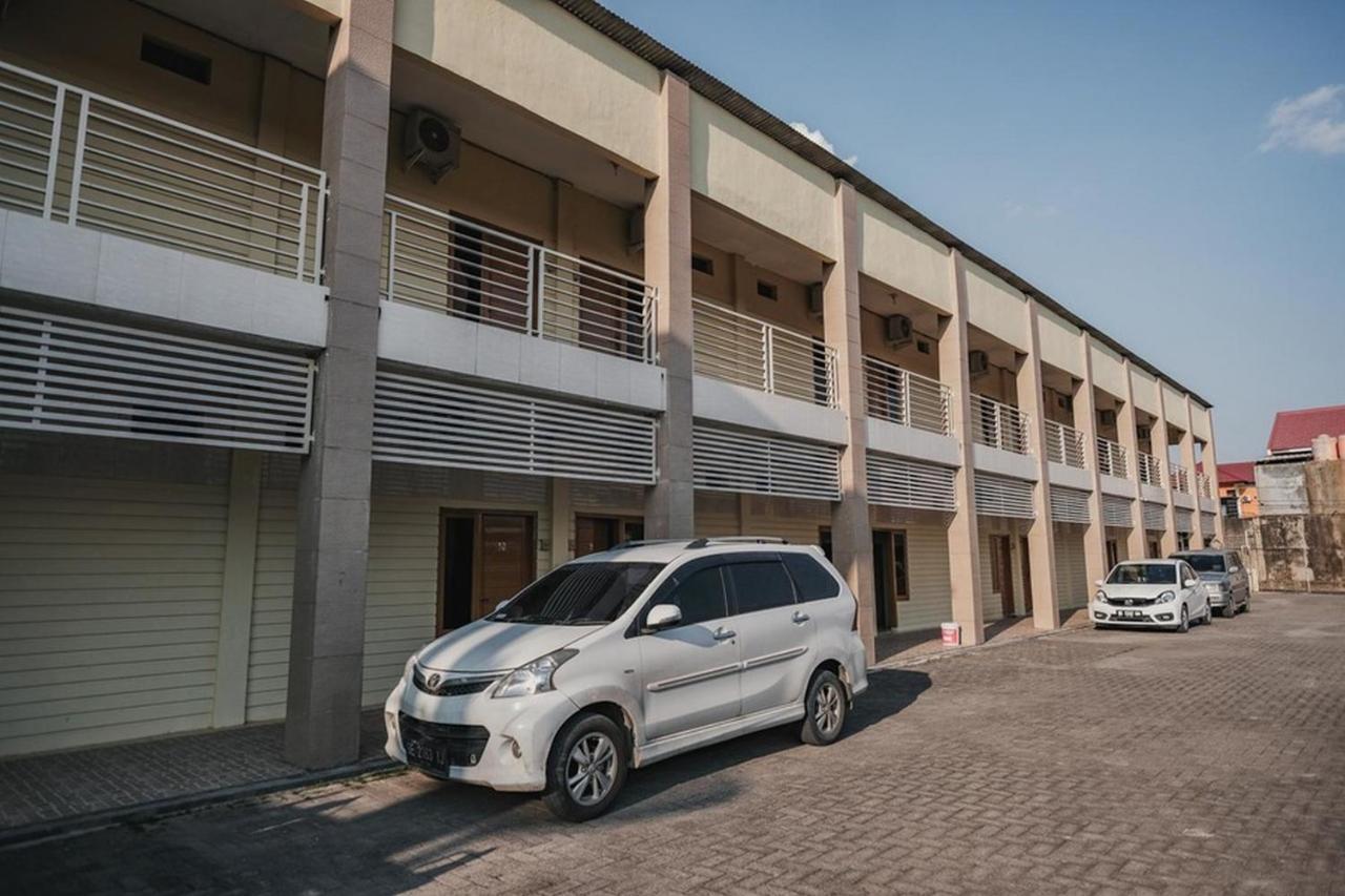Hotel RedDoorz near RS Imanuel Lampung Bandar Lampung Esterno foto