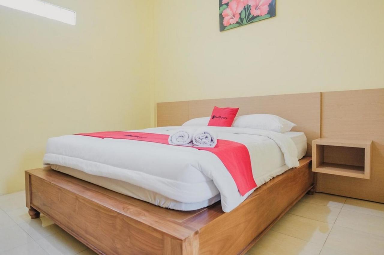 Hotel RedDoorz near RS Imanuel Lampung Bandar Lampung Esterno foto