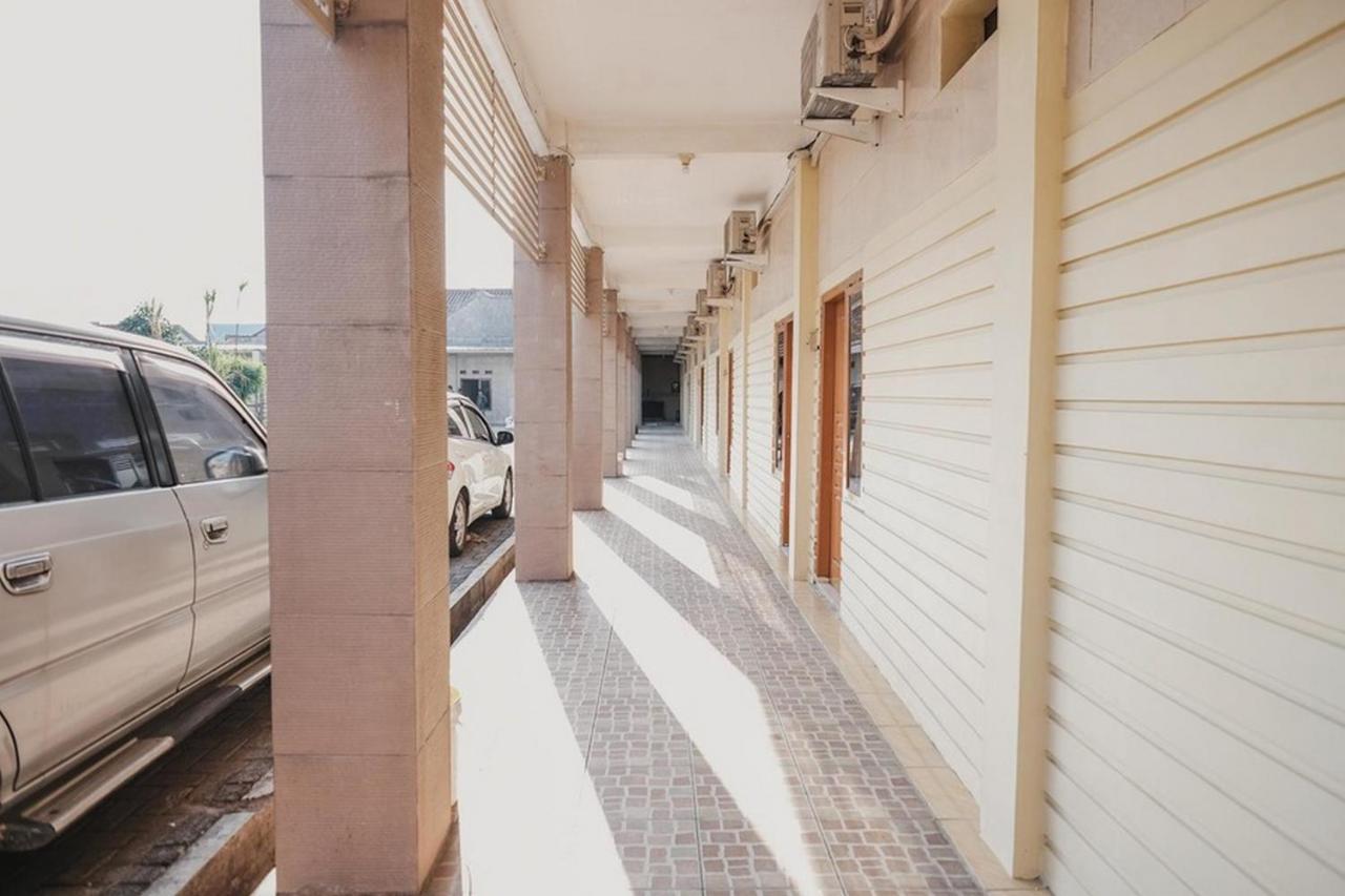 Hotel RedDoorz near RS Imanuel Lampung Bandar Lampung Esterno foto